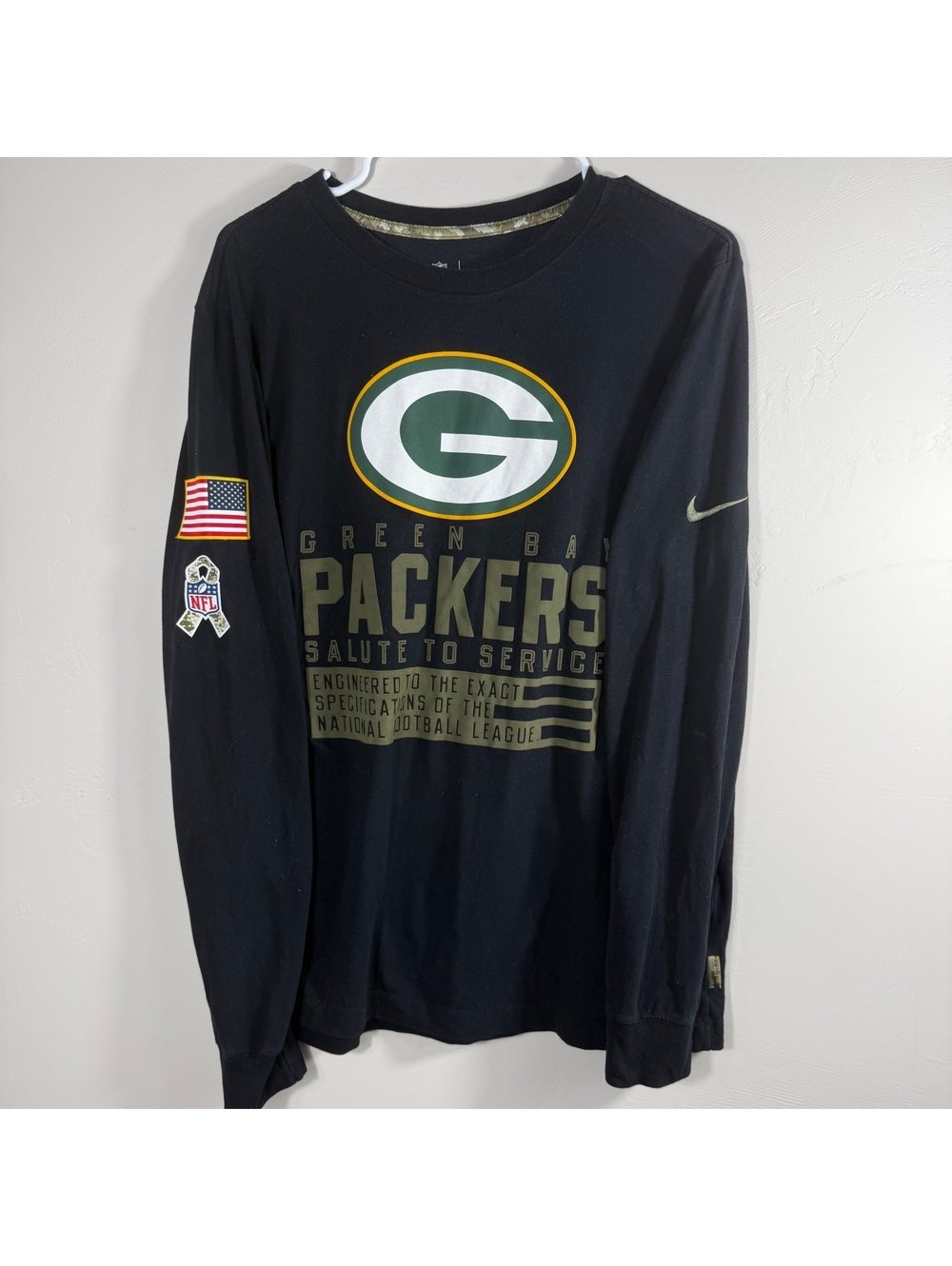 Nike Green Bay Packers Salute to Service Dri-FIT Long Sleeve Shirt | M